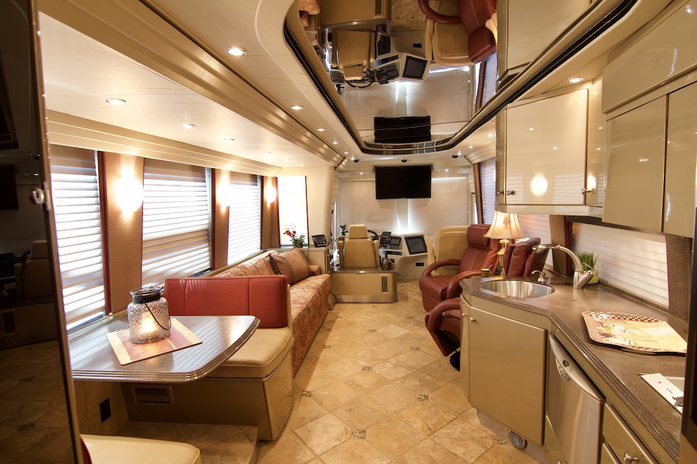 2005 Prevost Country Coach XLII For Sale