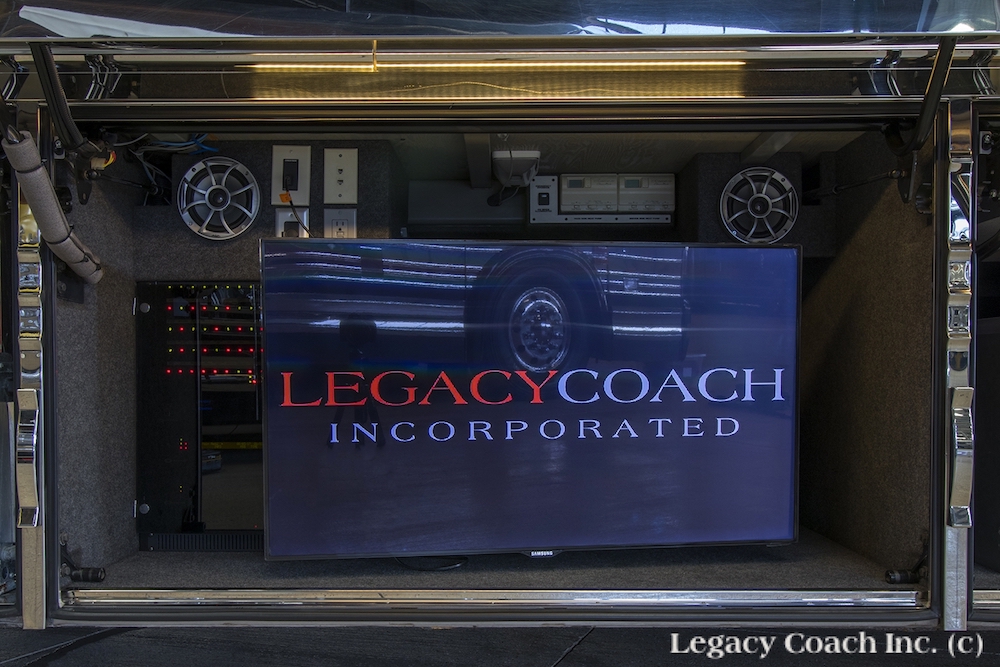 2005 Prevost Country Coach XLII For Sale