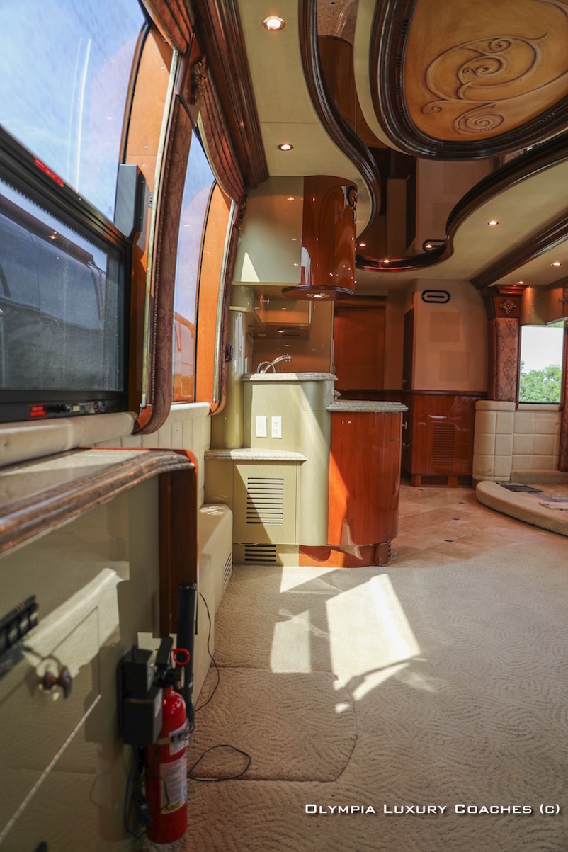 2005 Prevost Liberty XLII For Sale