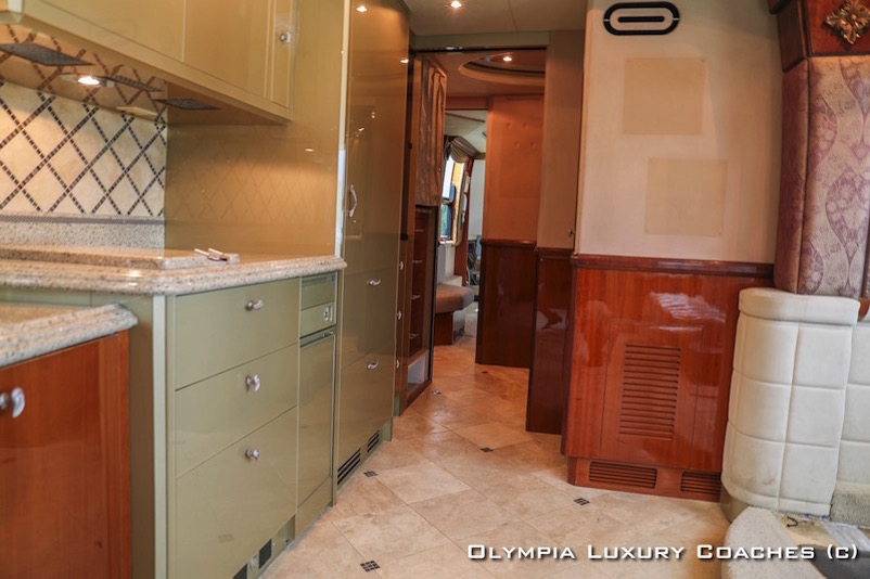 2005 Prevost Liberty XLII For Sale