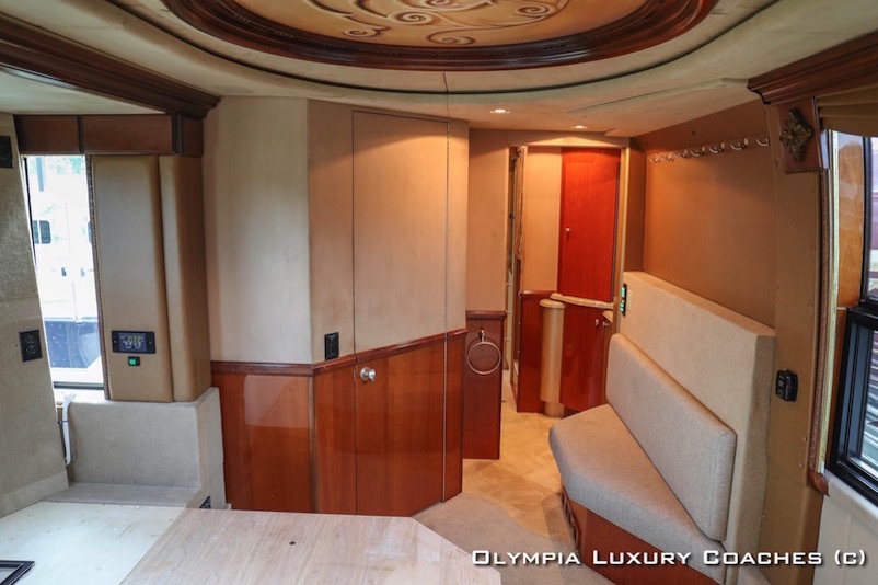 2005 Prevost Liberty XLII For Sale