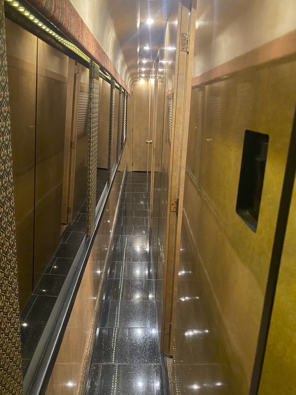 2005 Prevost H3-45 For Sale