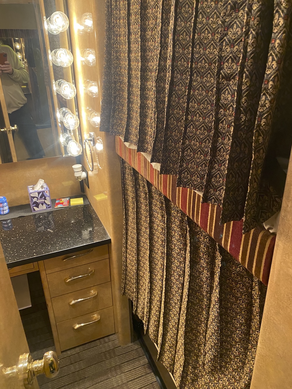 2005 Prevost H3-45 For Sale