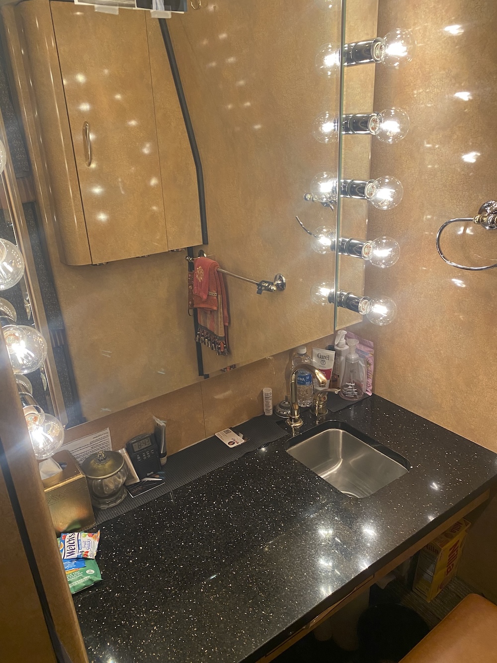 2005 Prevost H3-45 For Sale