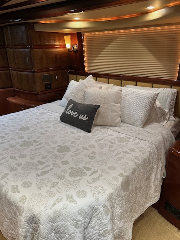 2005 Prevost Liberty H3-45 For Sale