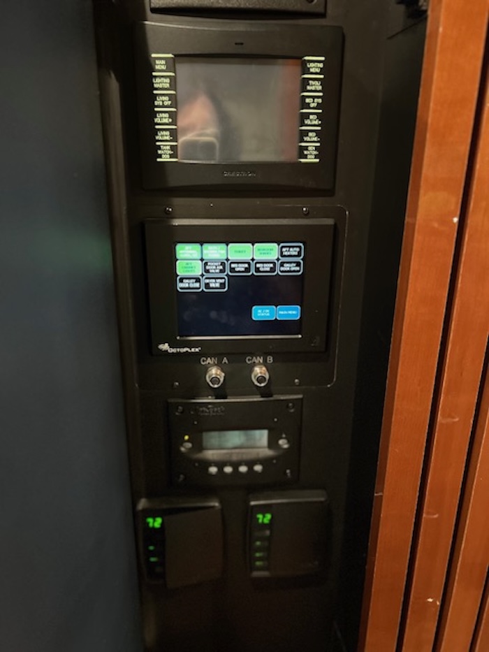 2005 Prevost Liberty H3-45 For Sale
