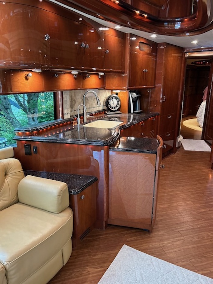 2005 Prevost Liberty H3-45 For Sale