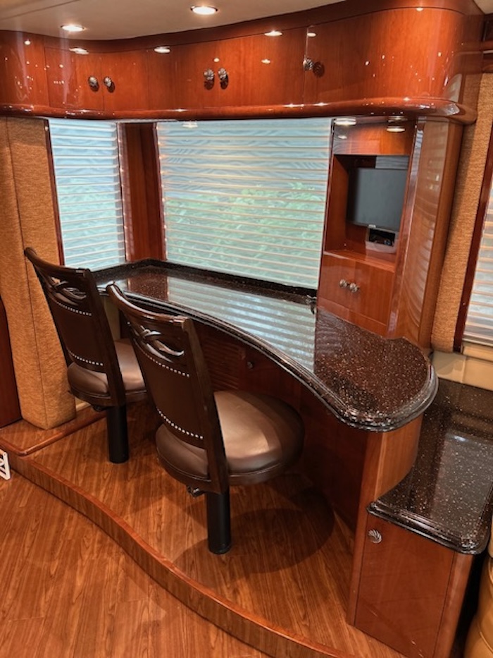 2005 Prevost Liberty H3-45 For Sale
