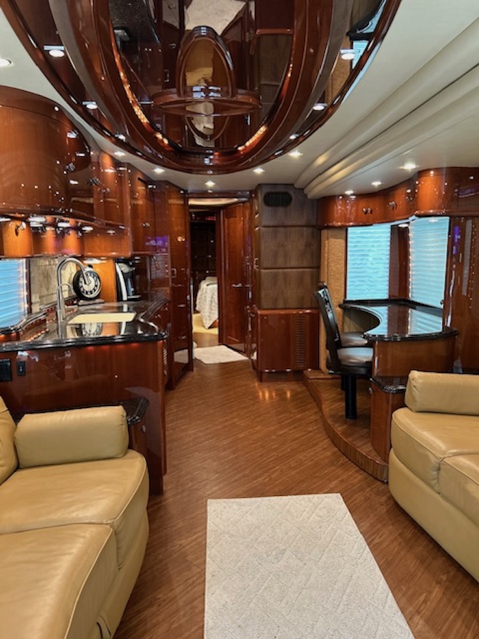2005 Prevost Liberty H3-45 For Sale