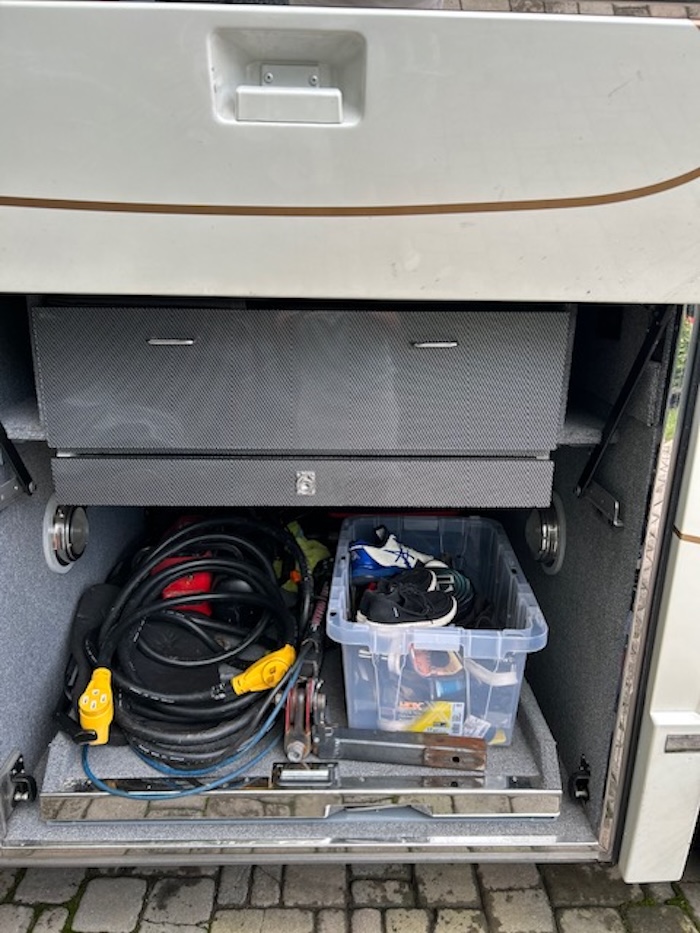 2005 Prevost Liberty H3-45 For Sale