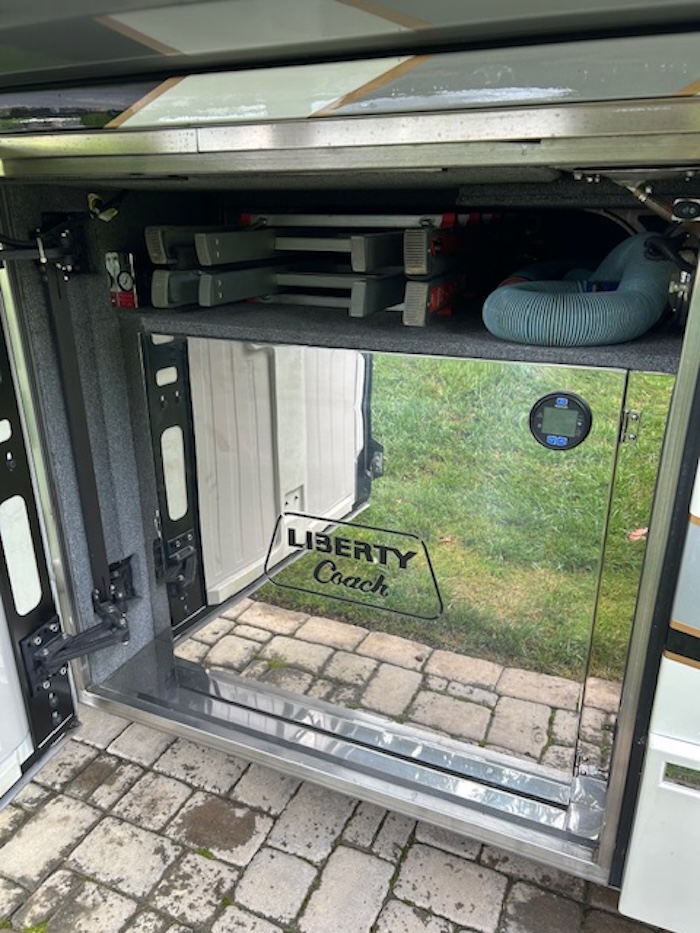 2005 Prevost Liberty H3-45 For Sale