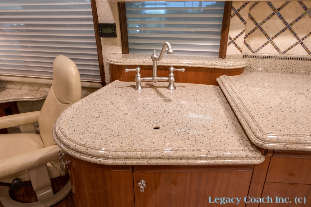 2005 Prevost Liberty H3-45 For Sale