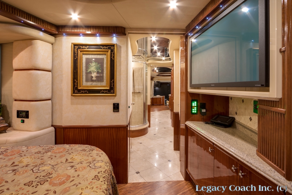 2005 Prevost Liberty H3-45 For Sale