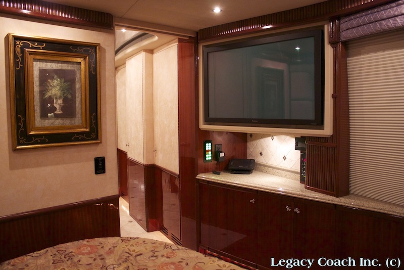 2005 Prevost Liberty H3-45 For Sale