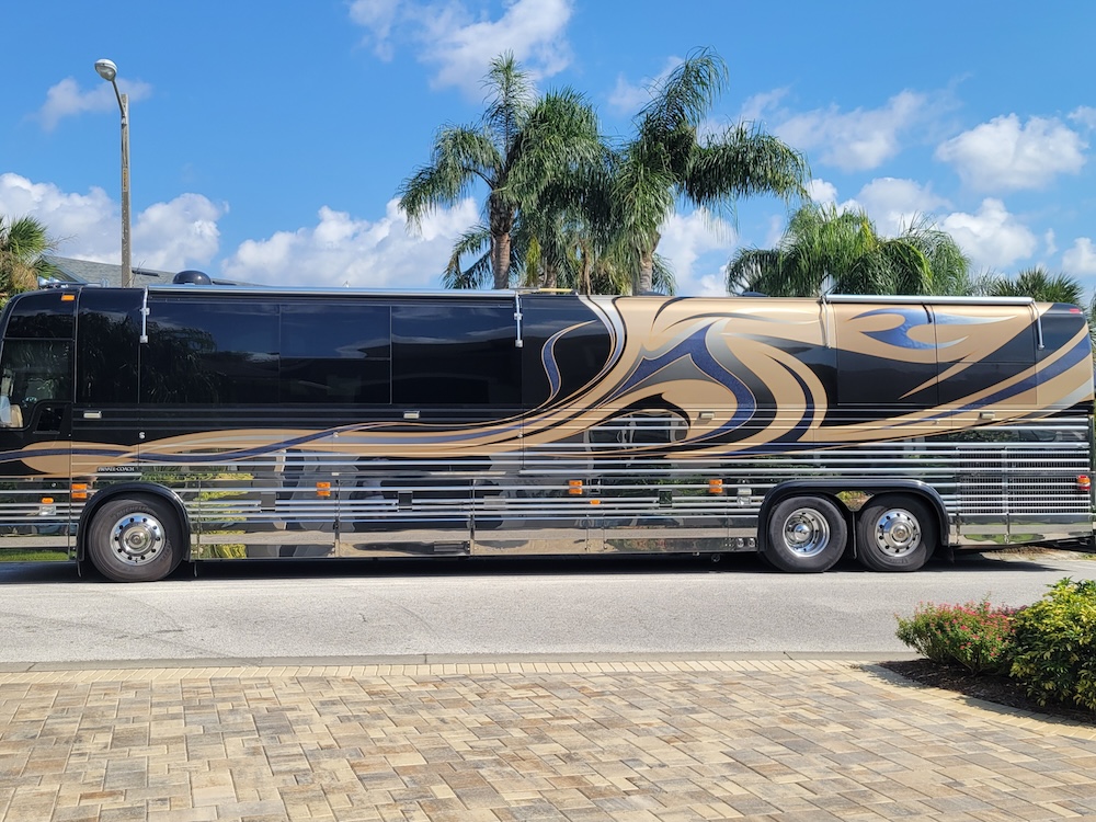 2005 Prevost Liberty XLII For Sale