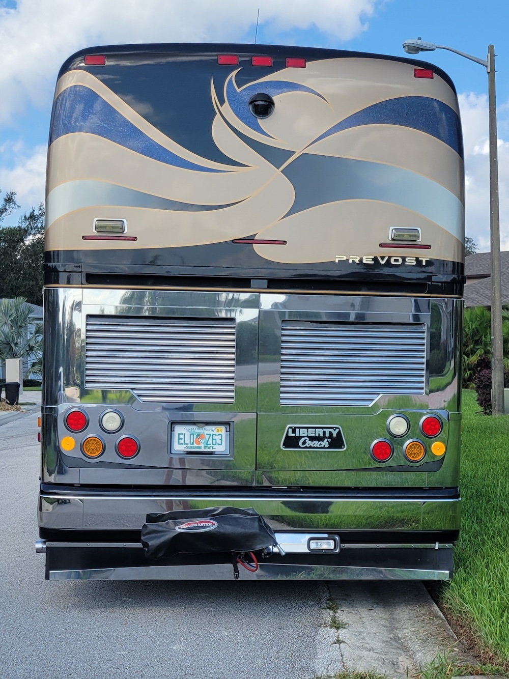 2005 Prevost Liberty XLII For Sale