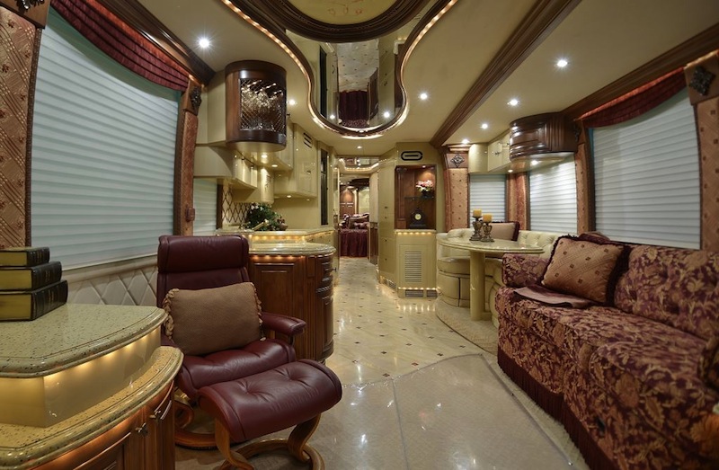 2005 Prevost Liberty XLII  For Sale