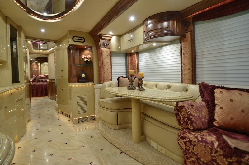 2005 Prevost Liberty XLII  For Sale