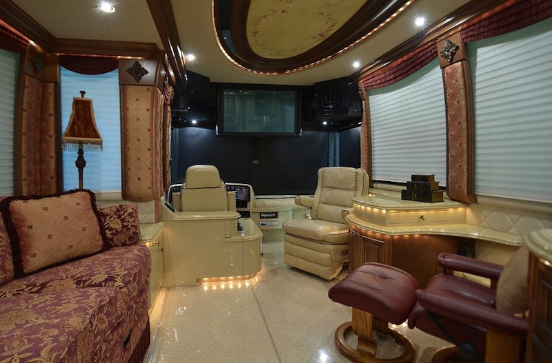 2005 Prevost Liberty XLII  For Sale