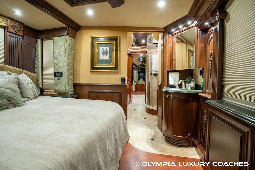 2005 Prevost Liberty XLII For Sale