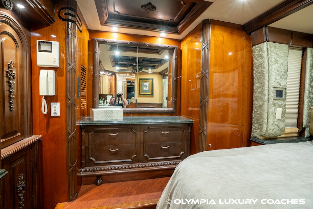 2005 Prevost Liberty XLII For Sale