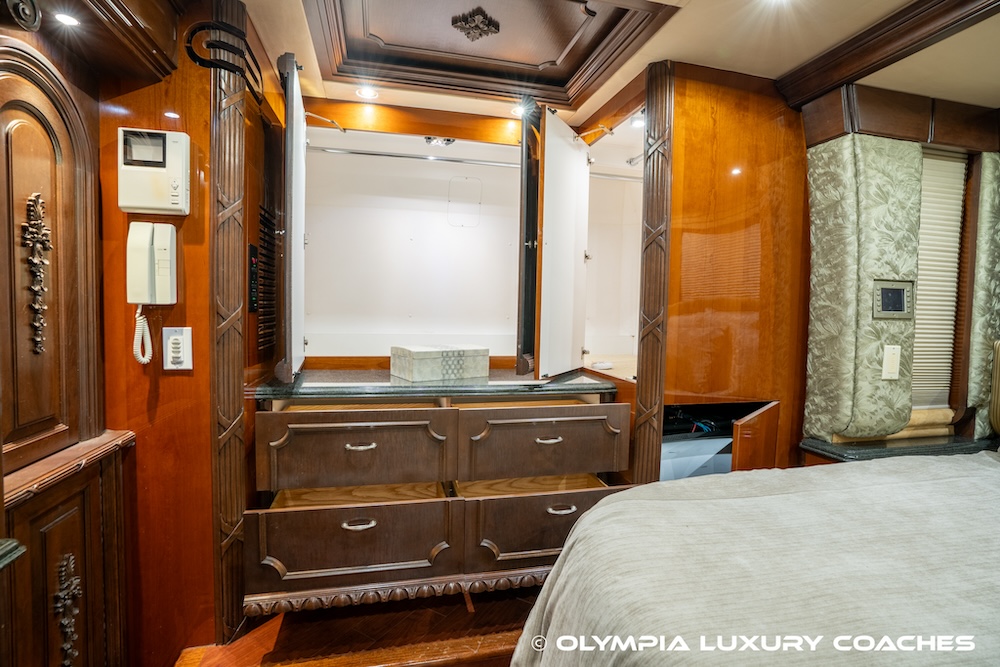 2005 Prevost Liberty XLII For Sale