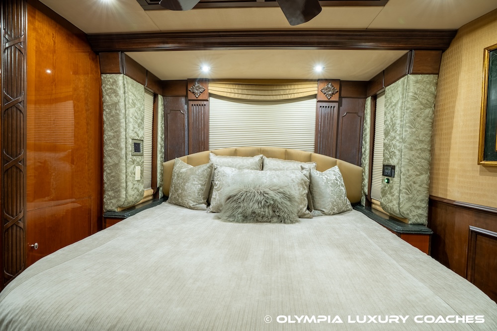 2005 Prevost Liberty XLII For Sale