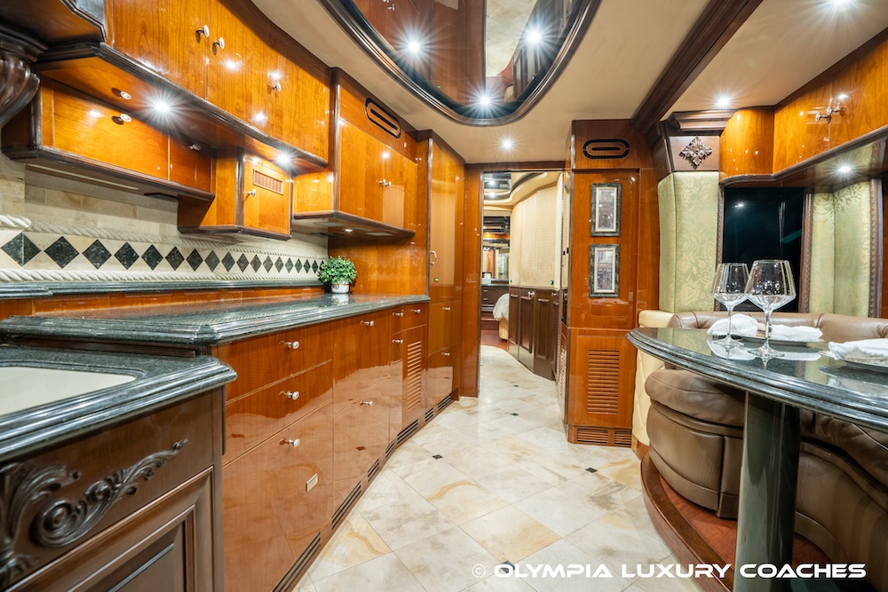 2005 Prevost Liberty XLII For Sale