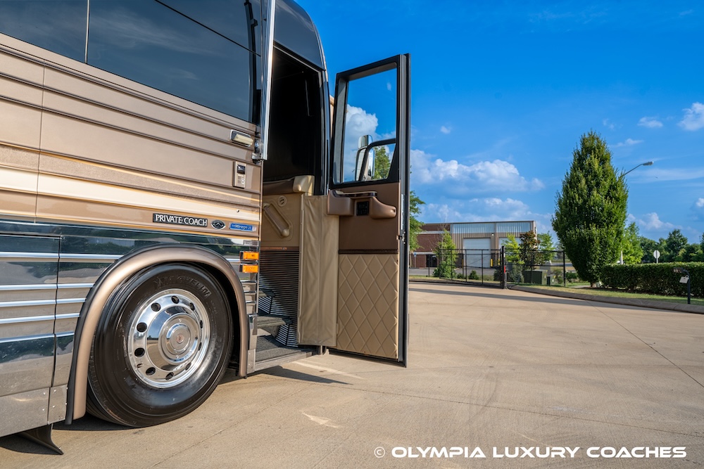 2005 Prevost Liberty XLII For Sale