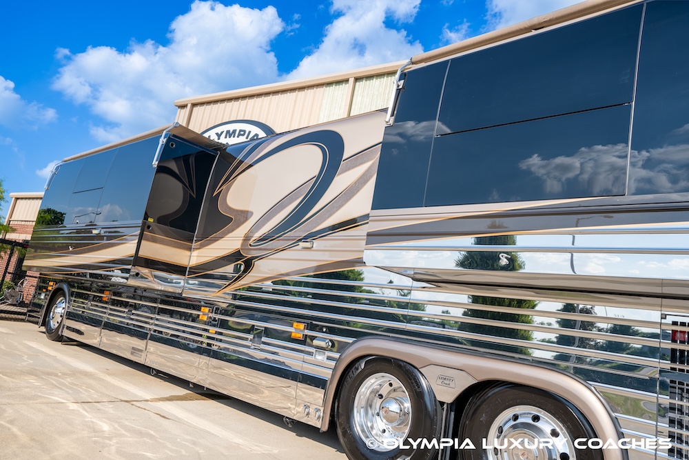 2005 Prevost Liberty XLII For Sale