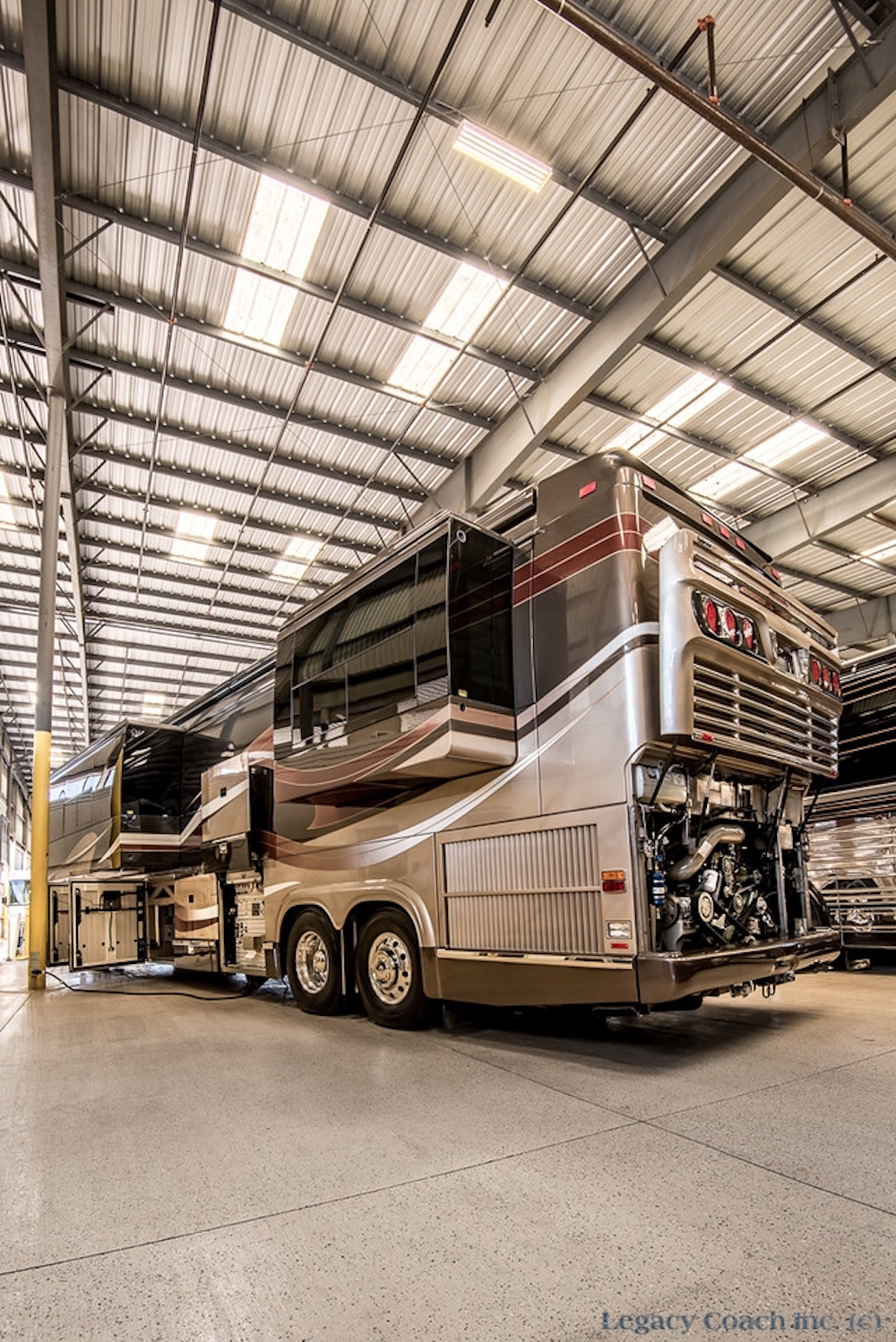 2005 Prevost Marathon H3-45 For Sale