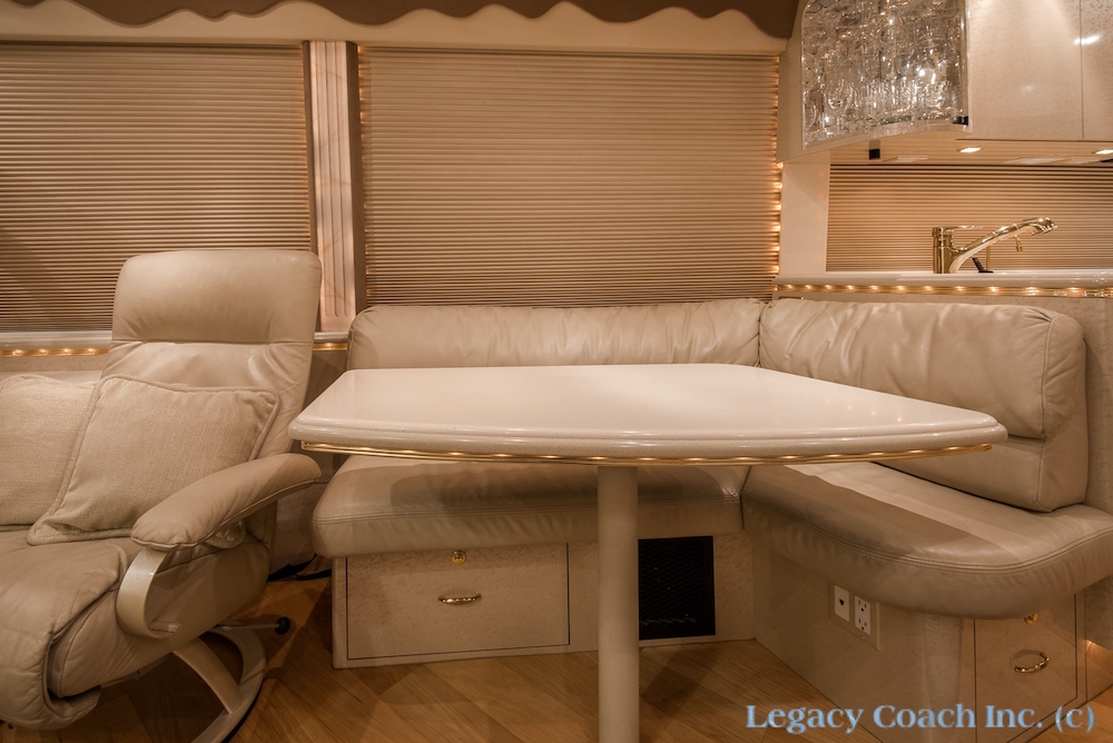 2005 Prevost Marathon H3-45 For Sale