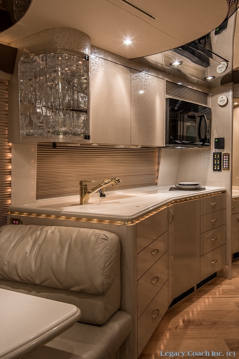 2005 Prevost Marathon H3-45 For Sale