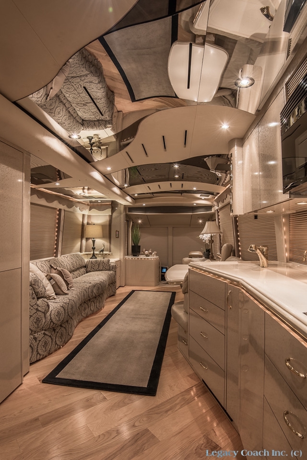 2005 Prevost Marathon H3-45 For Sale