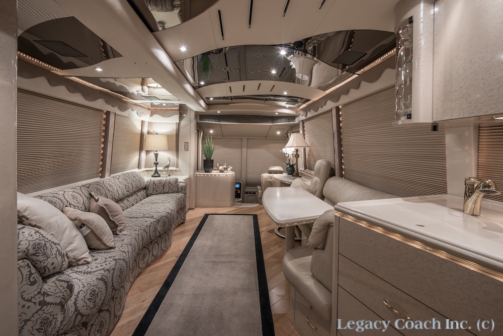 2005 Prevost Marathon H3-45 For Sale