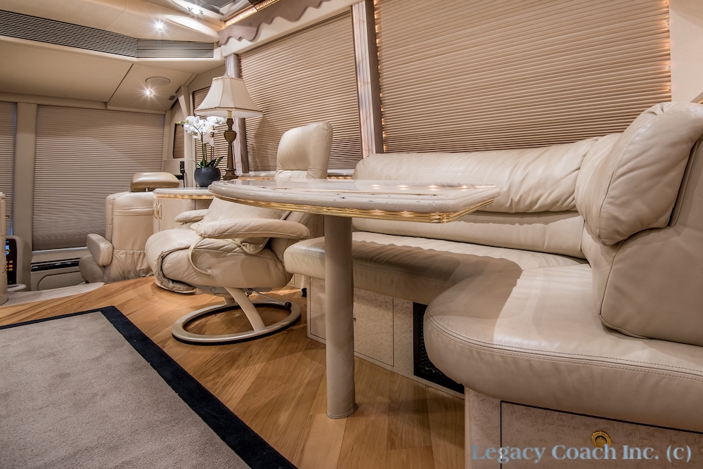 2005 Prevost Marathon H3-45 For Sale