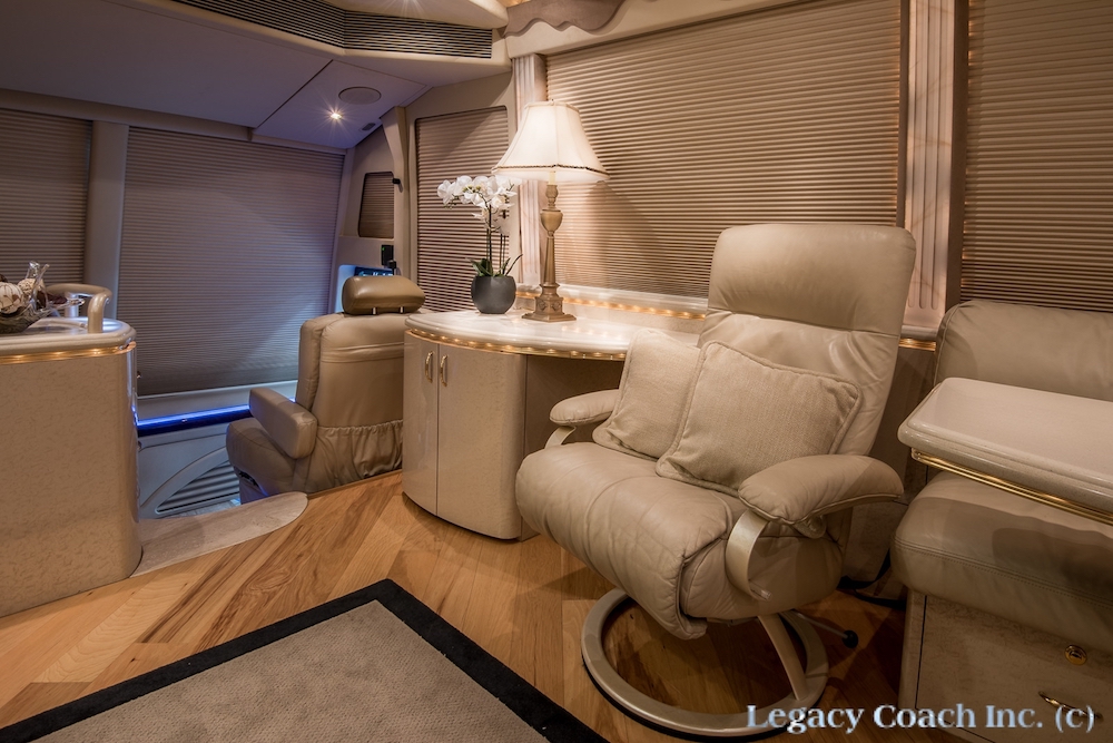 2005 Prevost Marathon H3-45 For Sale