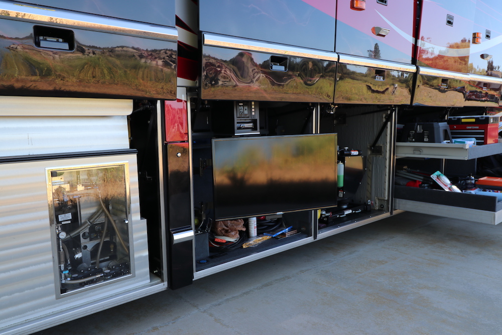 2005 Prevost Marathon H3-45 For Sale