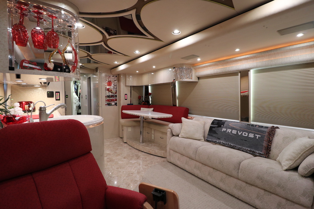 2005 Prevost Marathon H3-45 For Sale