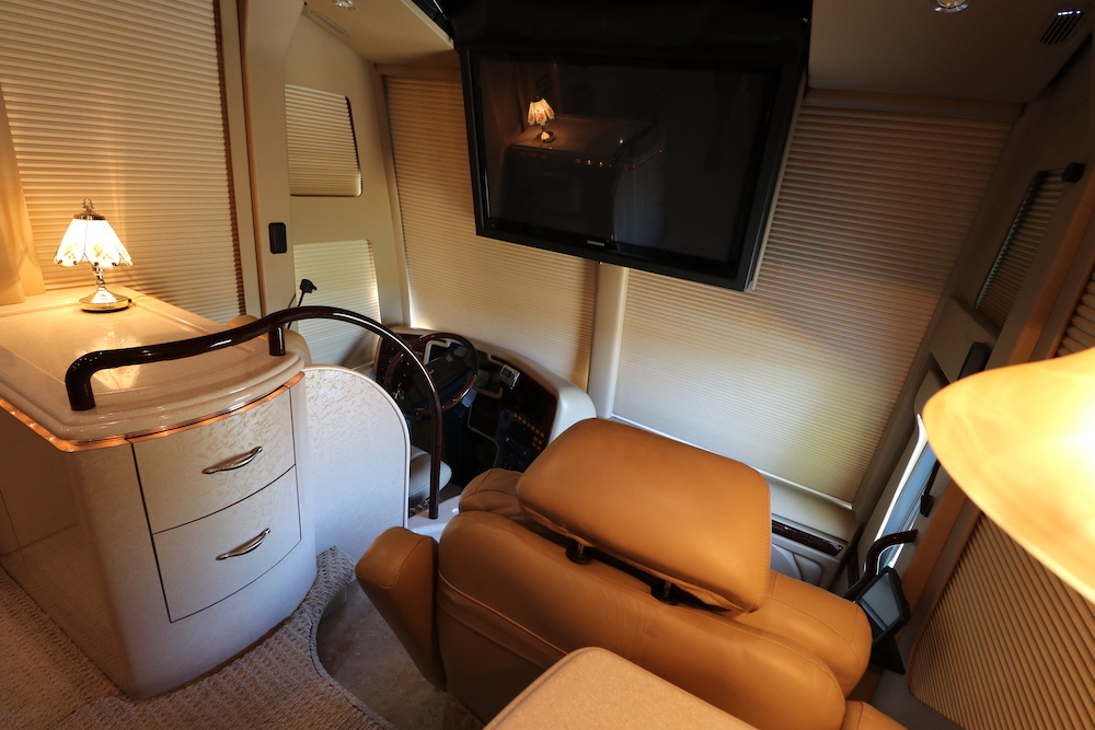 2005 Prevost Marathon H3-45 For Sale