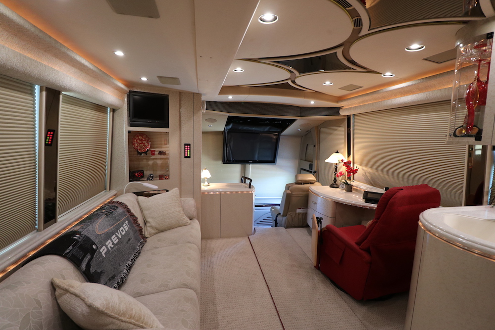 2005 Prevost Marathon H3-45 For Sale