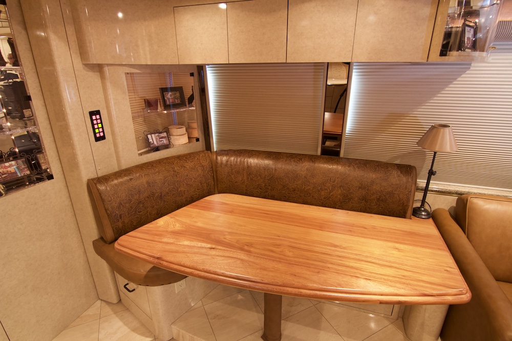 2005 Prevost Marathon H3-45 For Sale