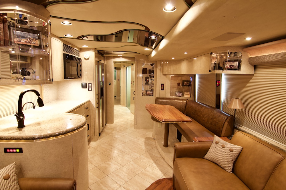 2005 Prevost Marathon H3-45 For Sale