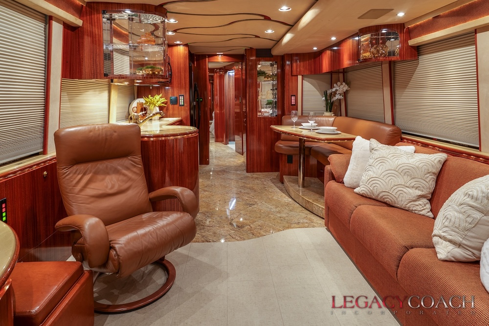 2005 Prevost Marathon XLII For Sale