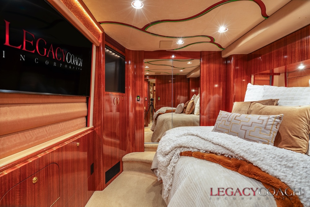 2005 Prevost Marathon XLII For Sale