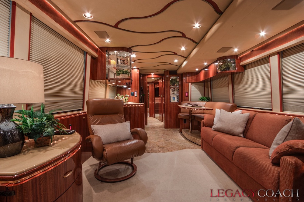 2005 Prevost Marathon XLII For Sale