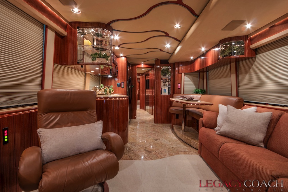 2005 Prevost Marathon XLII For Sale