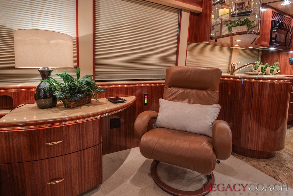 2005 Prevost Marathon XLII For Sale