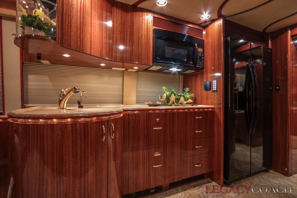 2005 Prevost Marathon XLII For Sale