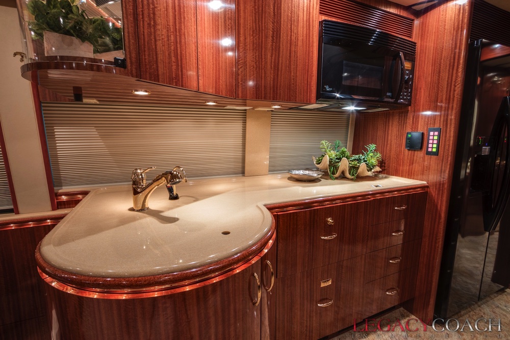 2005 Prevost Marathon XLII For Sale